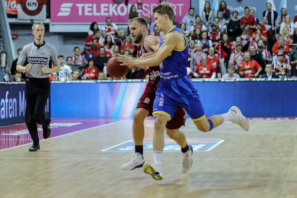 同时保持可 同时保持可