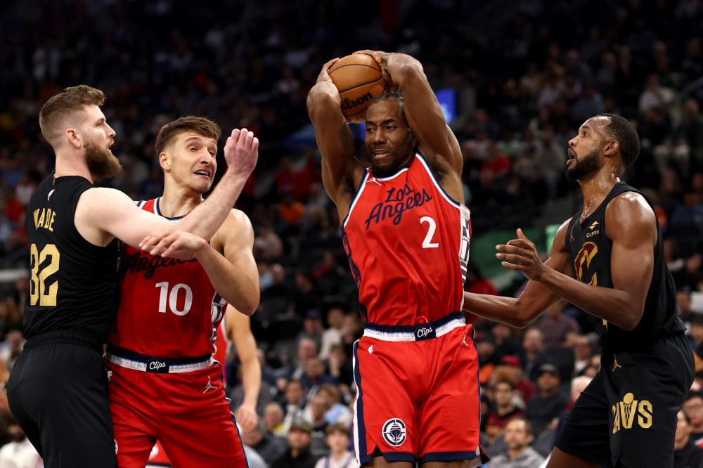 而他的动作 而他的动作