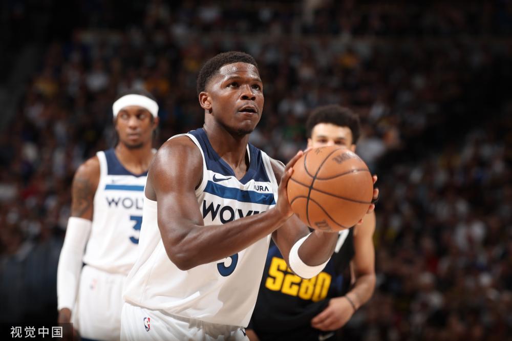 对这两位实 对这两位实